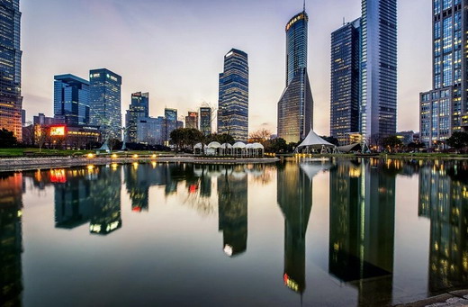 爱上海：# Between Fame and Fortune： Famous Restaurants in Shanghai